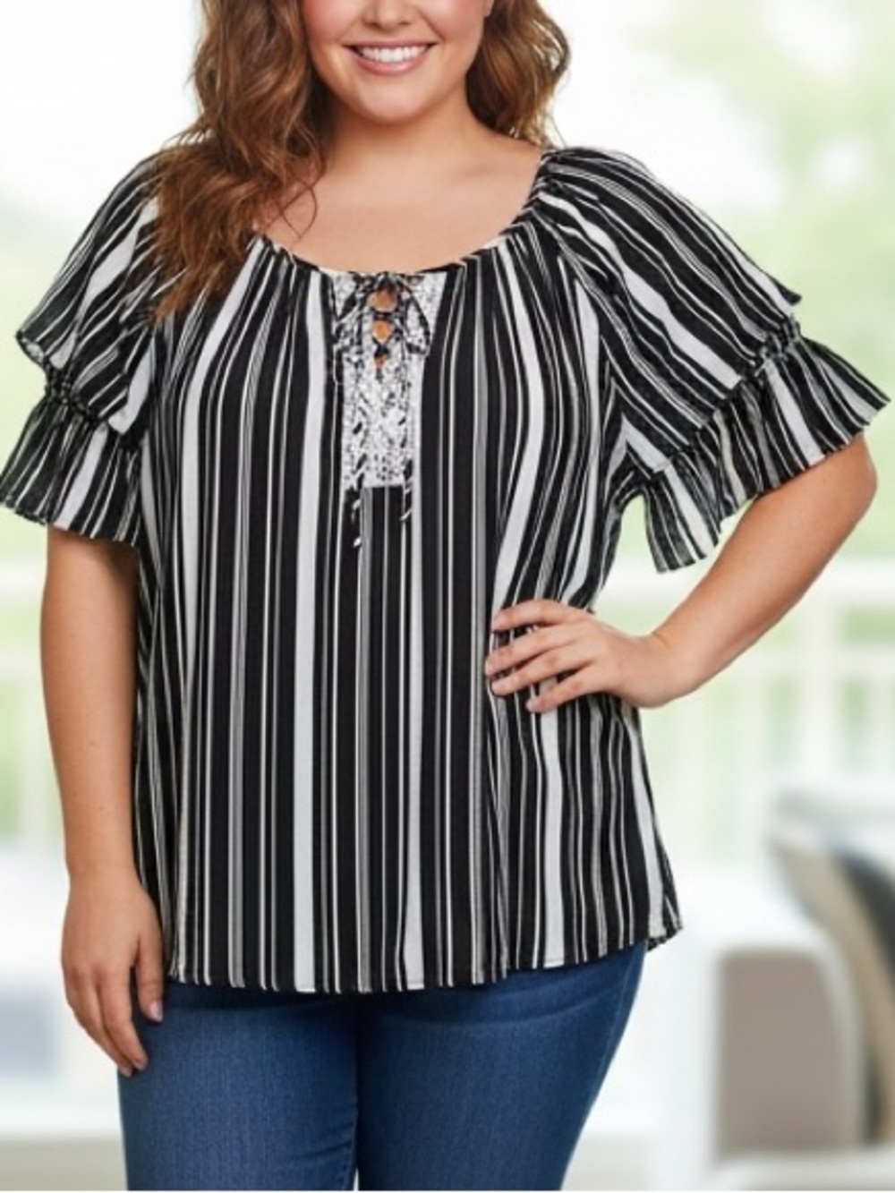 BLACK & WHITE STRIPED PEASANT BLOUSE BOHO TIE FRONT TOP. SIZE 2X. FLUTTER SLEEVE